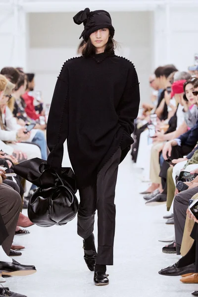 Look 7